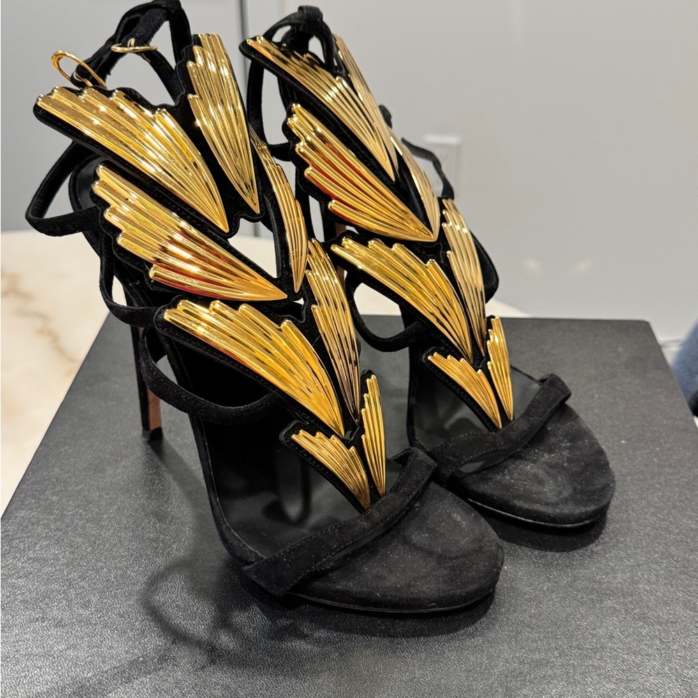 Giuseppe Zanotti Black Heels with Gold Accents - Picture 6 of 9